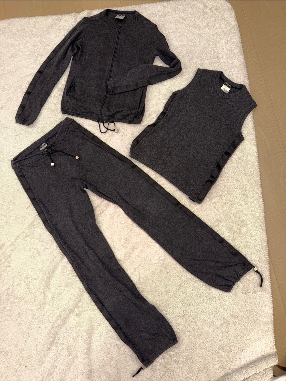 CHANEL Y2K Tracksuit Sweatsuit Grey Cashemere